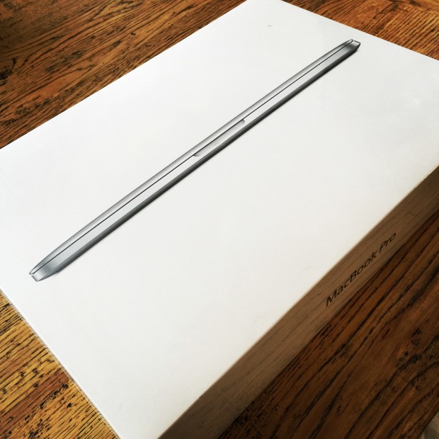 MacBook Pro box